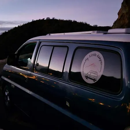 אתר קמפינג Campervans אל מדאנו