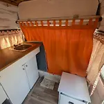 キャンプ場 Campervans