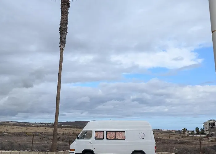 مكان تخييم Campervans *