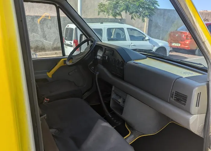 Campervans مكان تخييم *