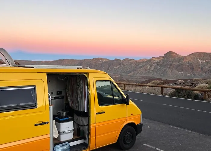 مكان تخييم Campervans