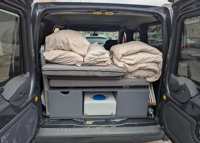 Campervans مكان تخييم *